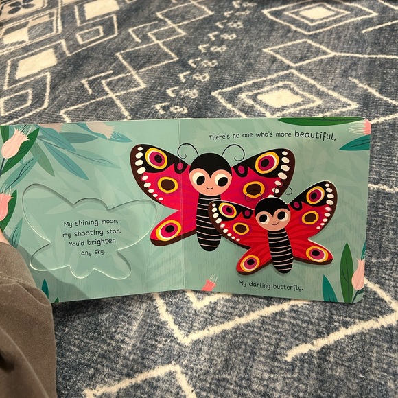 YOURE MY LITTLE CUDDLE BUG KIDS BOOK - Picture 5 of 5